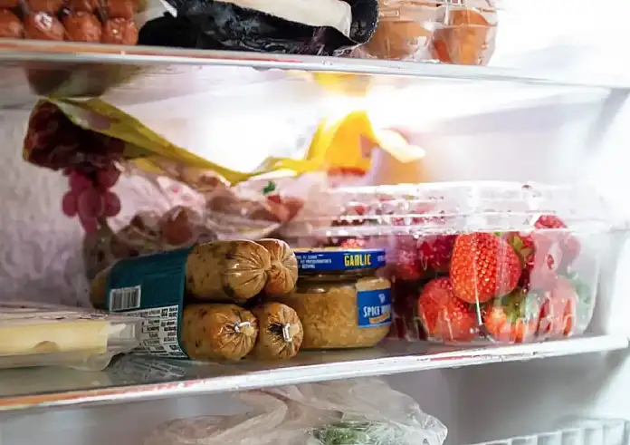 Γιατί δεν πρέπει να βάζετε το γάλα στο πάνω ράφι του ψυγείου