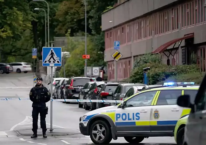 Σουηδία: Νεκρός διάσημος ράπερ σε ανταλλαγή πυροβολισμών – Ποιος ήταν ο μασκοφόρος C.Gambino