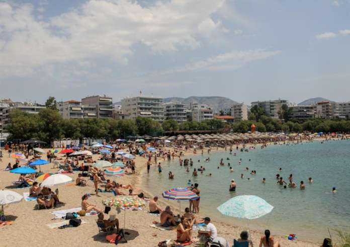 Εκλογές 2023: Οι πολίτες ψήφισαν... παραλία - «Βούλιαξαν» οι πλαζ σε Αττική και Θεσσαλονίκη