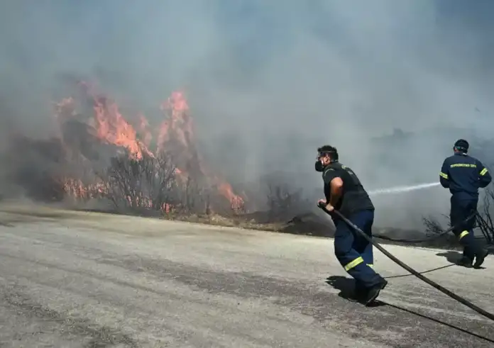 Φωτιά: Πολύ υψηλός κίνδυνος για αύριο σε 12 περιοχές