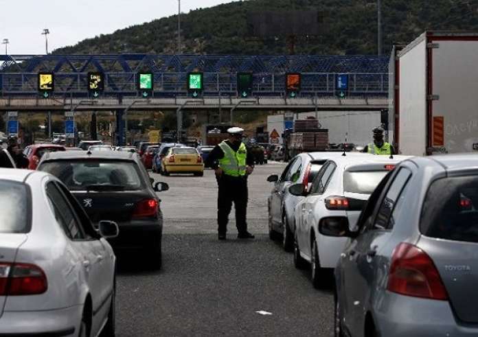 Ανατροπή βυτιοφόρου στην Εθνική Οδό Αθηνών – Η Τροχαία αναζητά πληροφορίες από οδηγούς