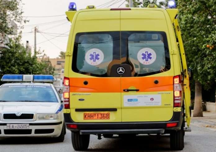 Λεωφόρος Συγγρού: Αυτοκίνητο χτύπησε στα κιγκλιδώματα και έκανε πέντε τούμπες. Βίντεο