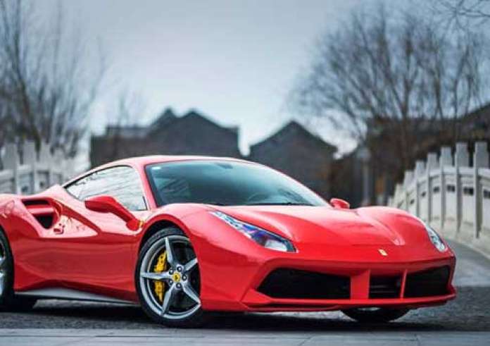 Μακριά από τις Ferrari, είναι σκουπίδια, λέει πελάτης της μάρκας