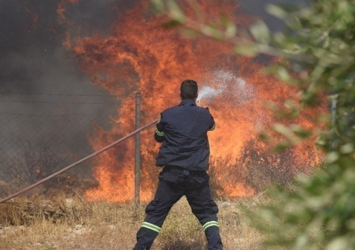 Θεσσαλονίκη: Σε εξέλιξη φωτιά κοντά στον οικισμό Λίμνη στη Βόλβη – Ήχησε και 112