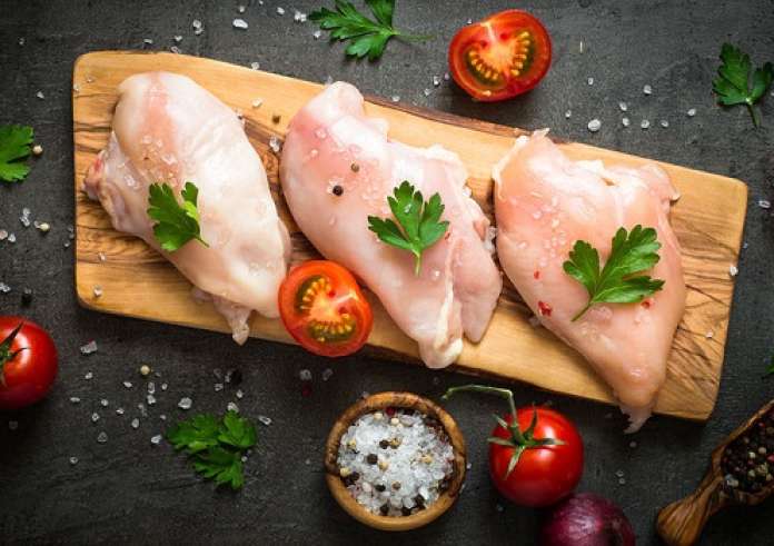 Πόσο ασφαλές είναι τρώμε να κοτόπουλο που είναι λίγο ροζ;