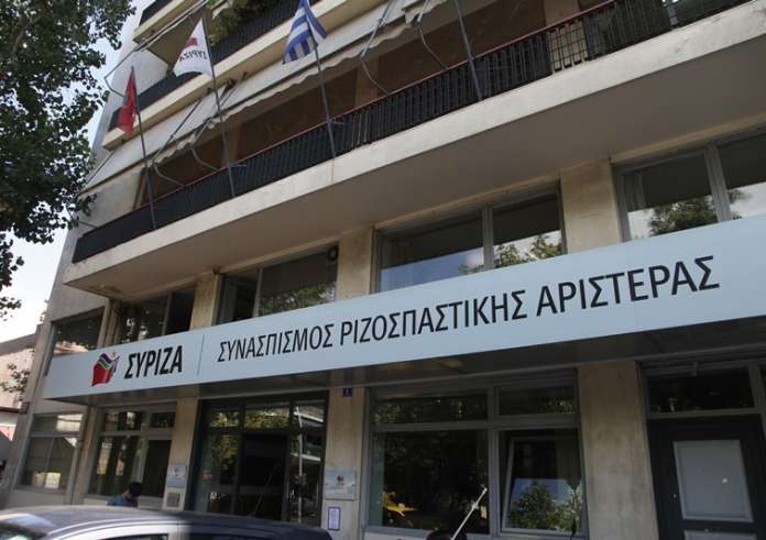 ΣΥΡΙΖΑ: Πρωτοφανής «μονομαχία» στα σκαλιά της Κουμουνδούρου