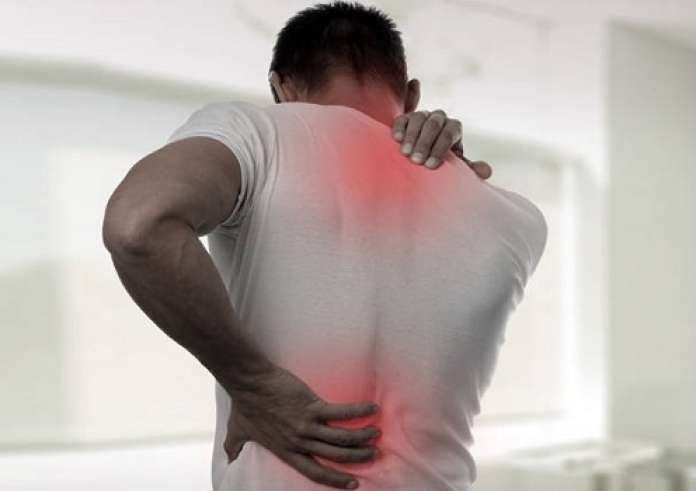 Πόνος στην πλάτη; 5 τρόποι να τον ανακουφίσεις