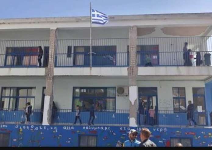 Καμπανάκι Τσελέντη για σχολείο «φέρετρο» στη Χίο: Αν γίνει σεισμός θα βιώσουμε νέα Τέμπη