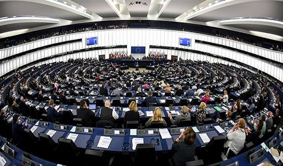 Ευρωκοινοβούλιο: Αναστέλλονται οι επισκέψεις για 3 εβδομάδες εξαιτίας του Covid-19